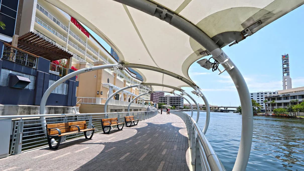 A Local's Guide to the Tampa Riverwalk