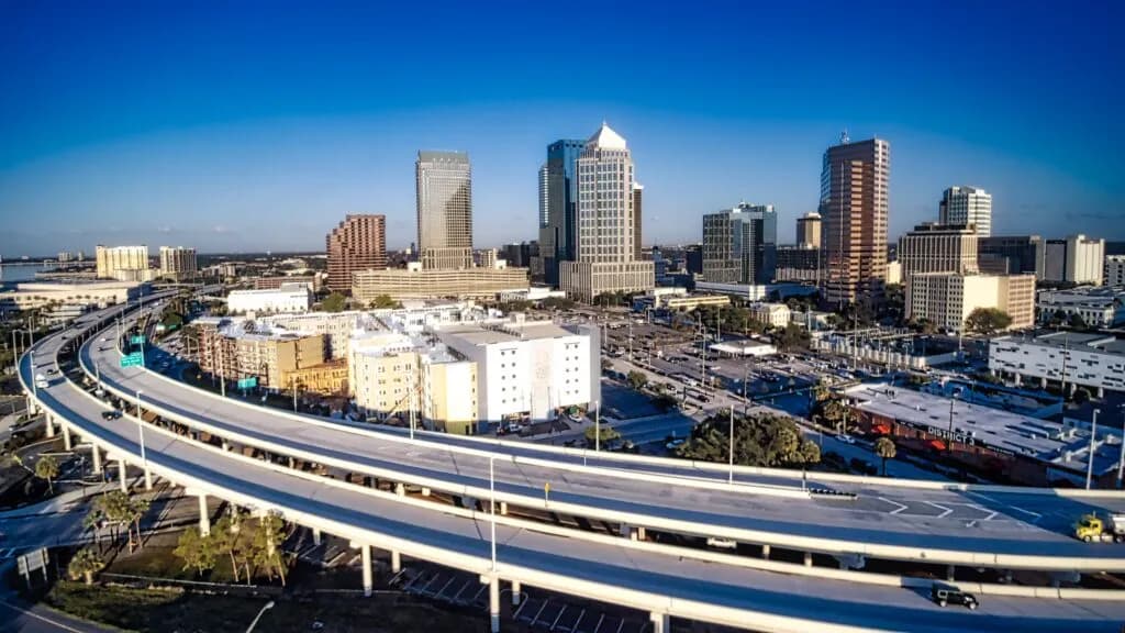 What Every Driver Should Know About the Selmon Expressway