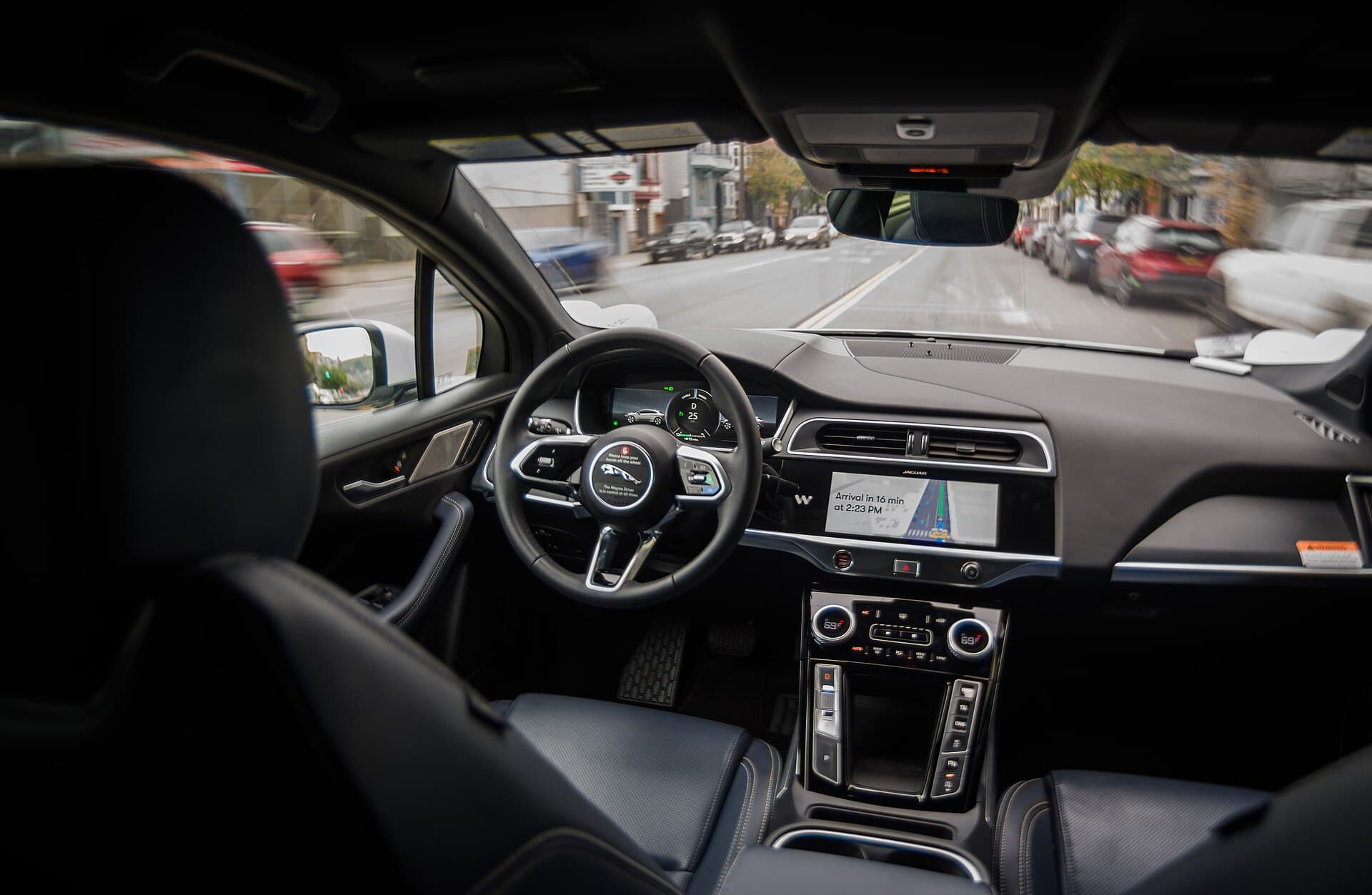 Waymo Opens Driverless Robotaxi Rides to Tampa Riders